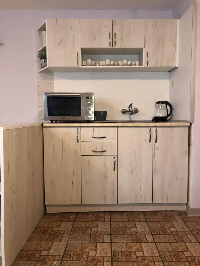 Comfy Studio Apartment By The Flower Market 바르나 외부 사진
